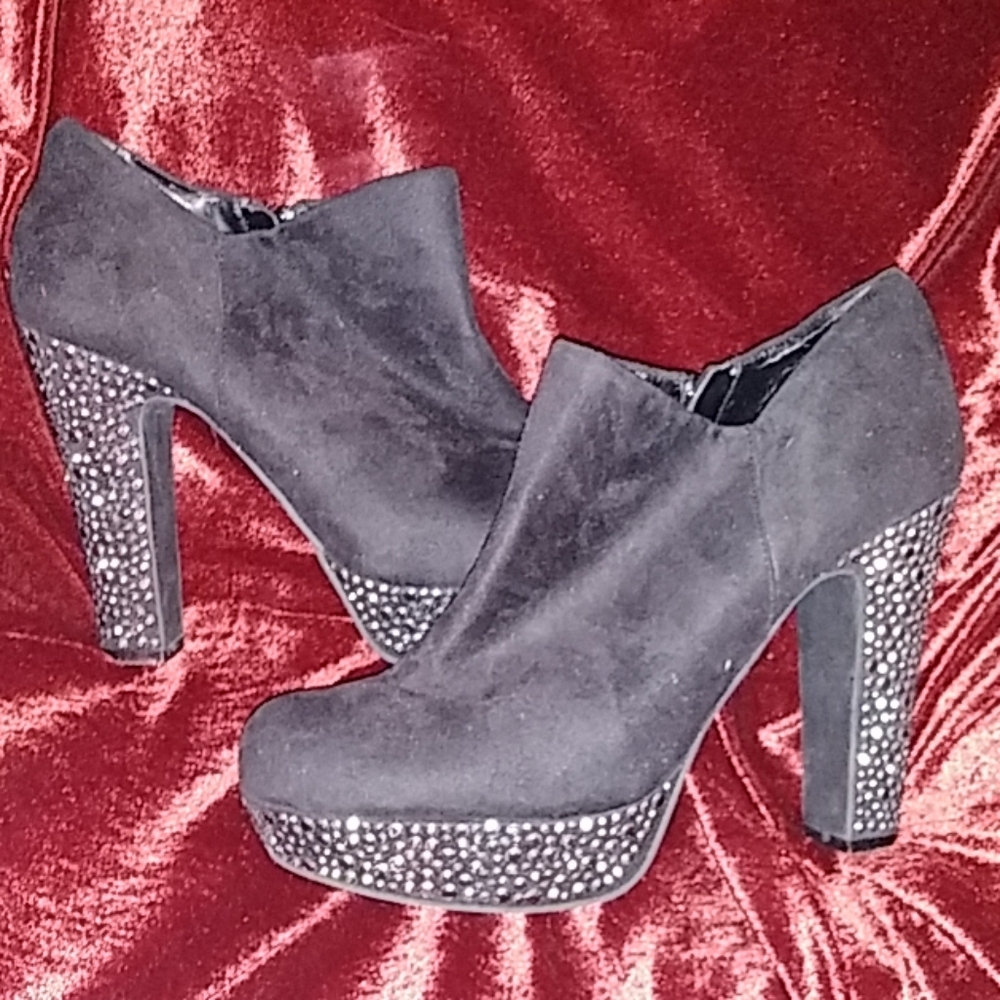 Gorgeous Gianni bini platform boots sz 8.5